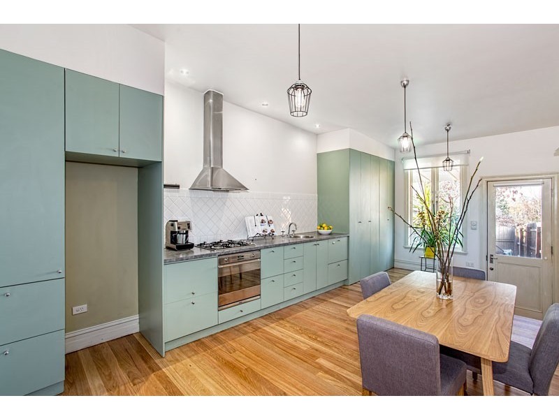 14 Gordon Crescent, Kensington VIC 3031