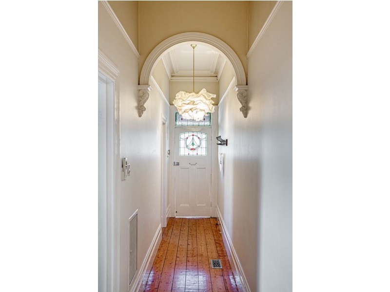 14 Gordon Crescent, Kensington VIC 3031