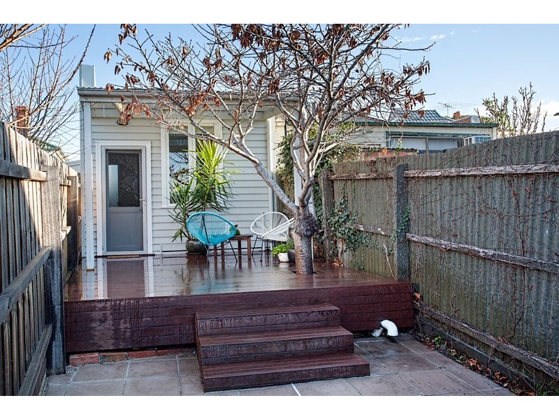 14 Gordon Crescent, Kensington VIC 3031