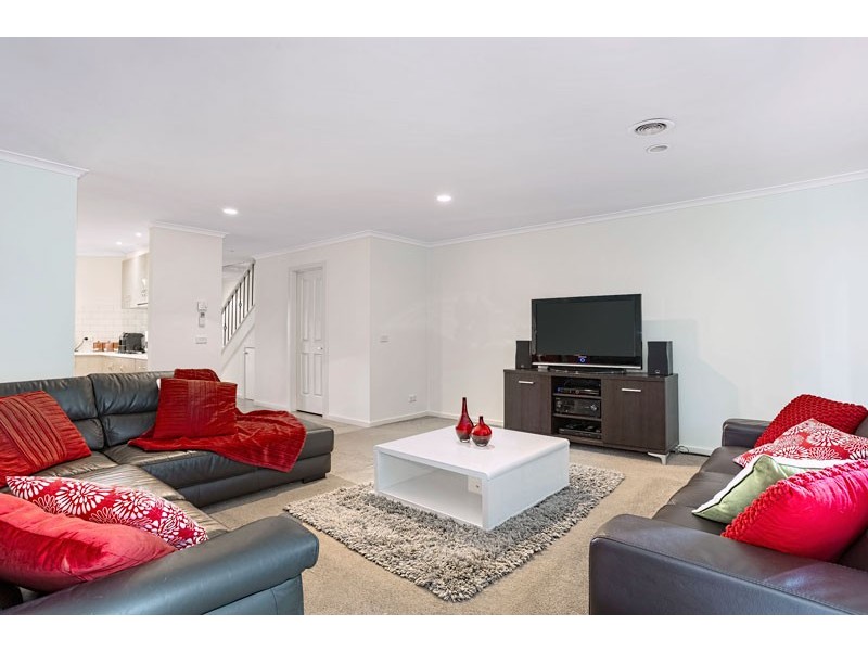 11 Baulderstone Walk, Kensington VIC 3031