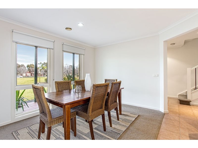 11 Baulderstone Walk, Kensington VIC 3031