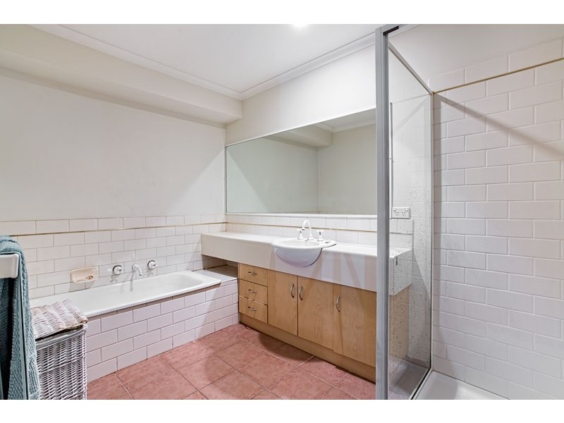 11 Baulderstone Walk, Kensington VIC 3031