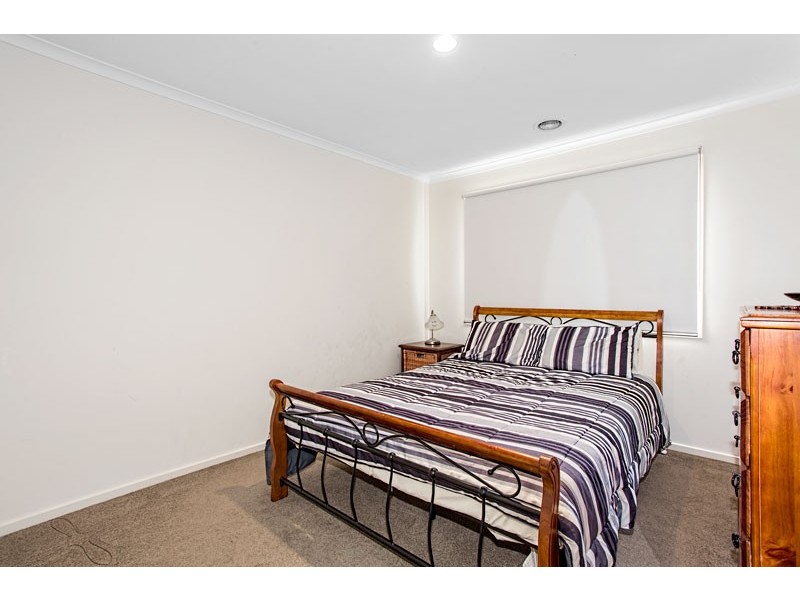 11 Baulderstone Walk, Kensington VIC 3031