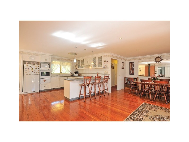 4 Burnett Close, Warragul VIC 3820