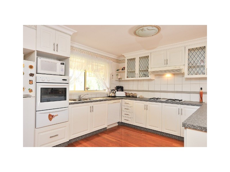 4 Burnett Close, Warragul VIC 3820