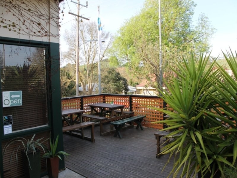 10 Smith Street, Loch VIC 3945