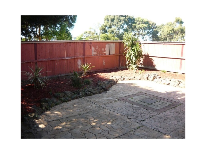64 Duncan Drive, Pakenham VIC 3810