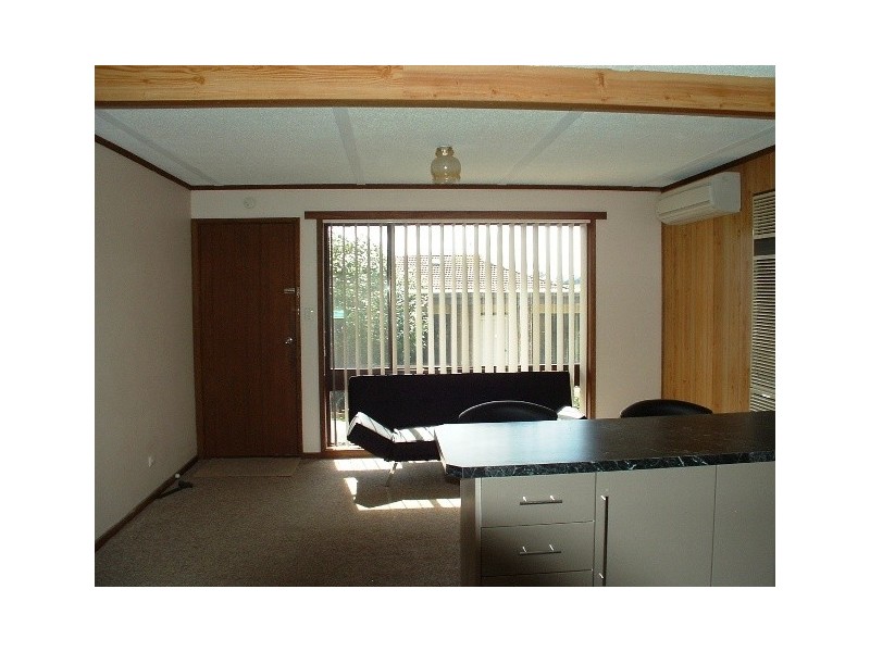 4/2-4 Morton Avenue, Drouin VIC 3818