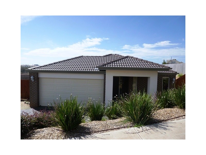 26 Hatfield Drive, Drouin VIC 3818