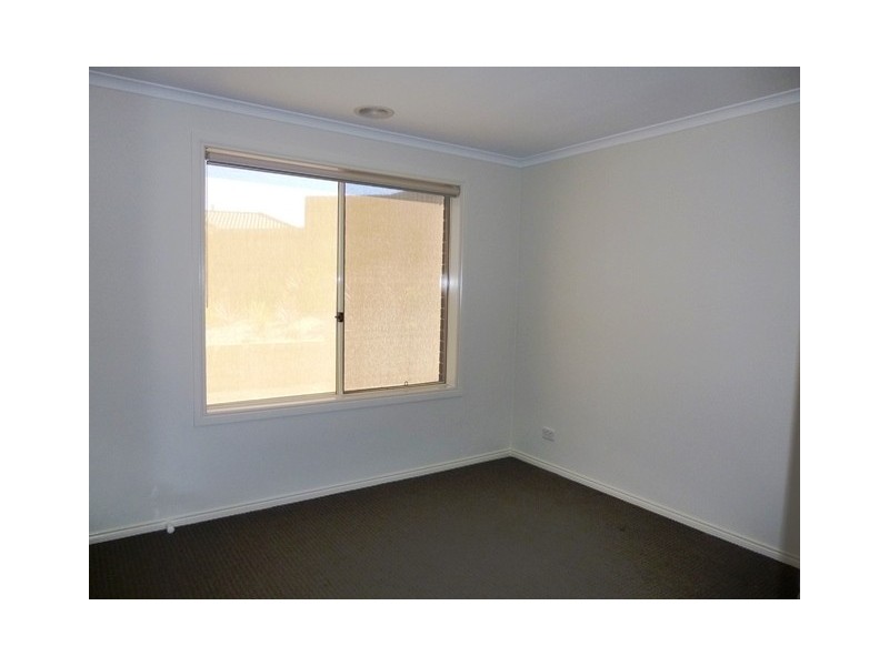 26 Hatfield Drive, Drouin VIC 3818