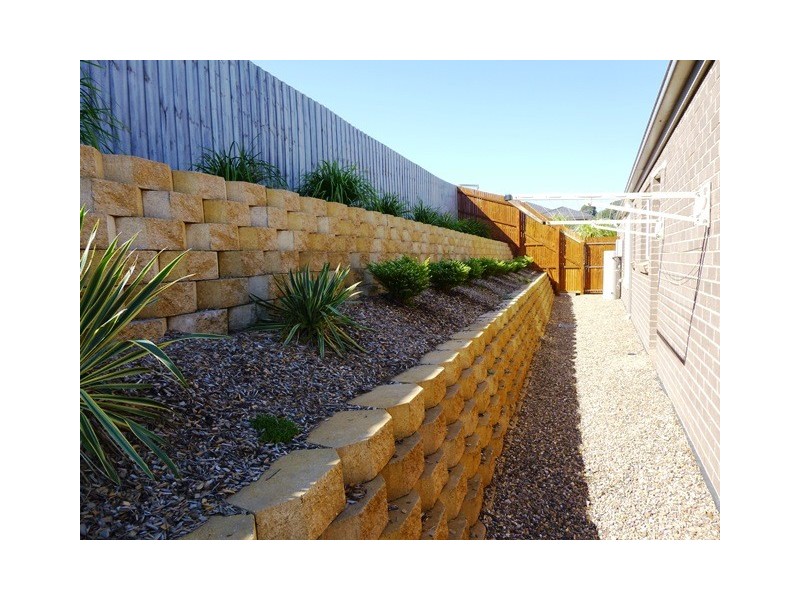 26 Hatfield Drive, Drouin VIC 3818