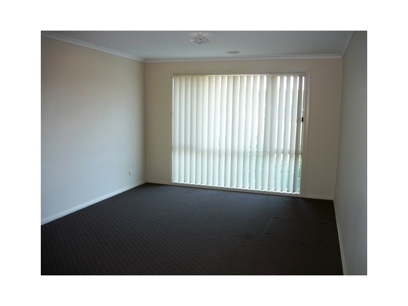 24 Miller Close, Drouin VIC 3818