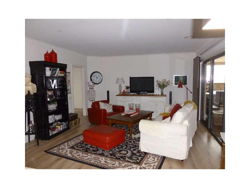 96 Longwarry Road, Drouin VIC 3818