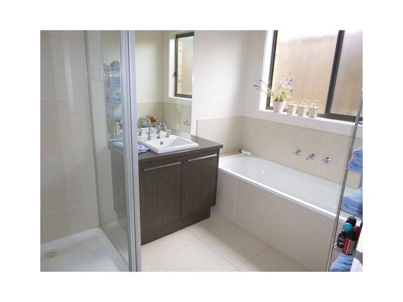 96 Longwarry Road, Drouin VIC 3818