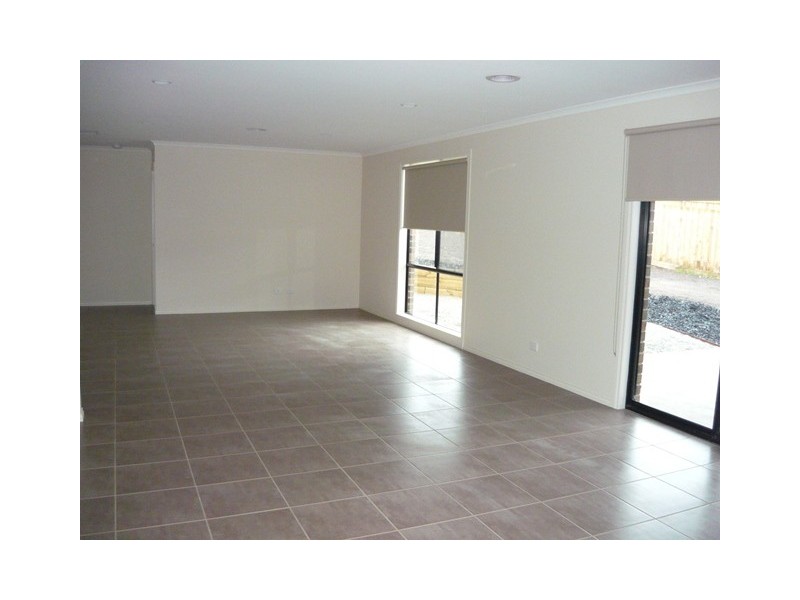 22 Clifford Drive, Drouin VIC 3818