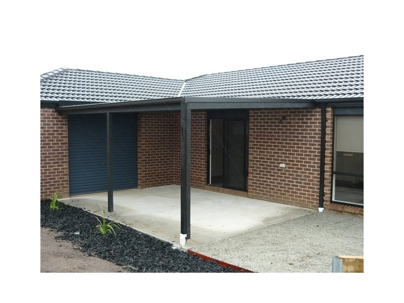 22 Clifford Drive, Drouin VIC 3818