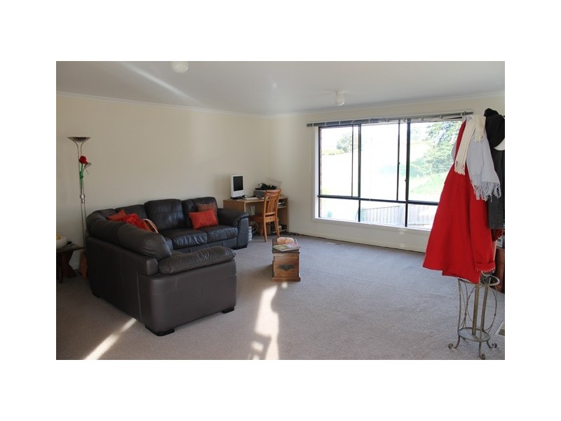 10 Vivian Court, Drouin VIC 3818