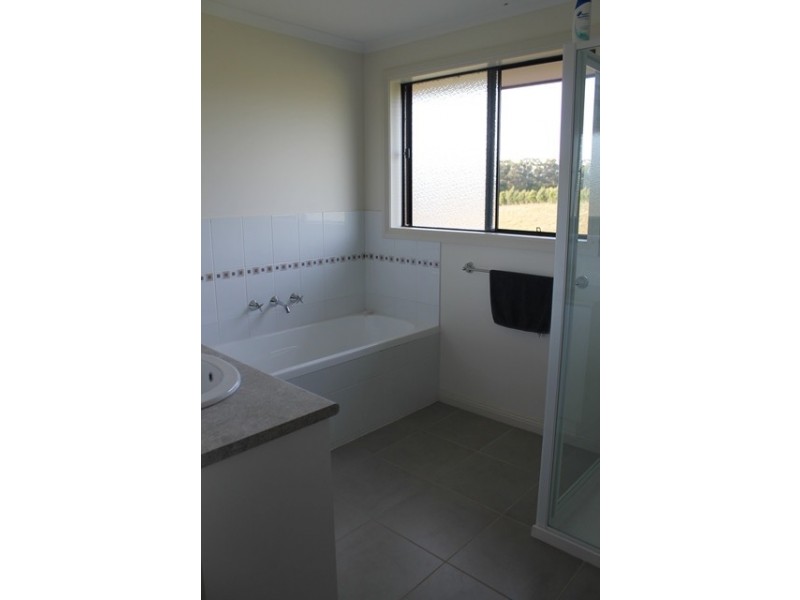 10 Vivian Court, Drouin VIC 3818