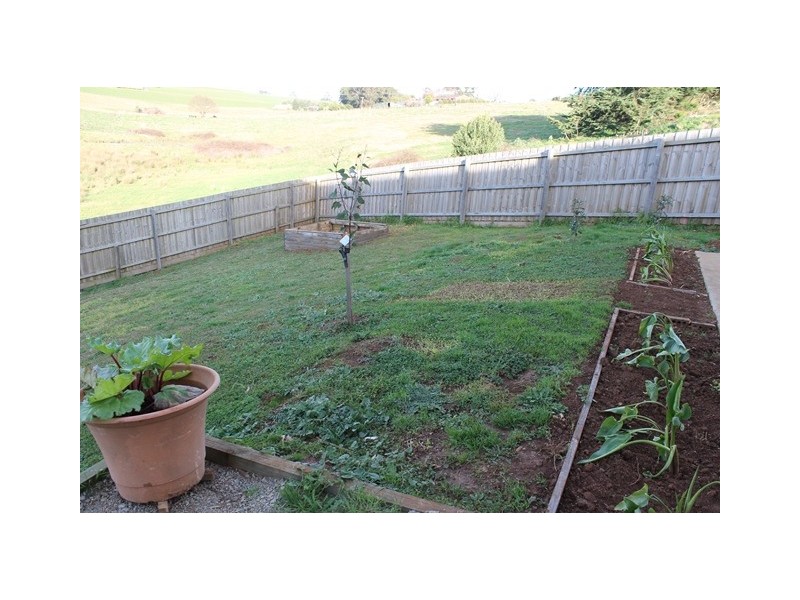 10 Vivian Court, Drouin VIC 3818