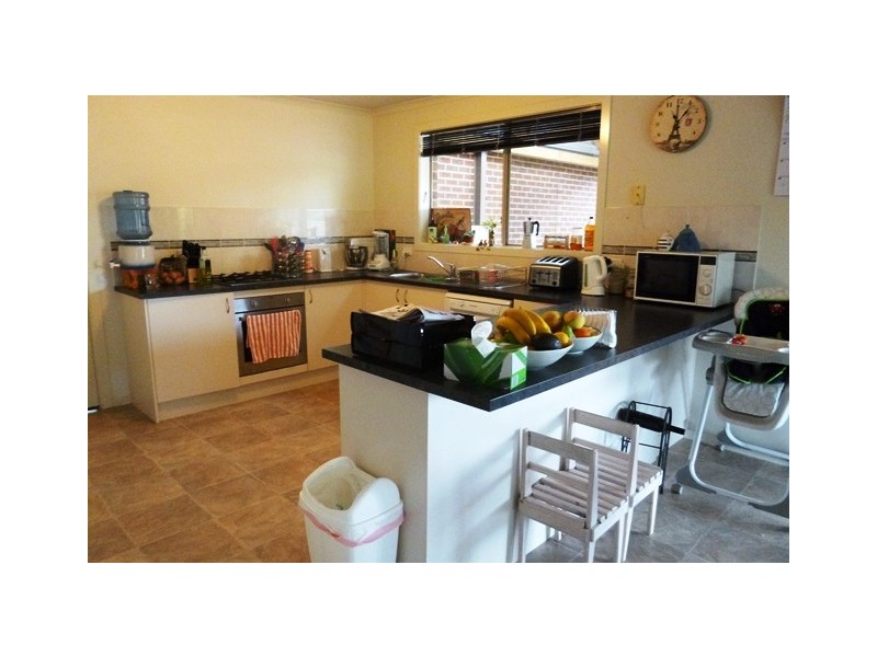 2 Harmon Drive, Drouin VIC 3818