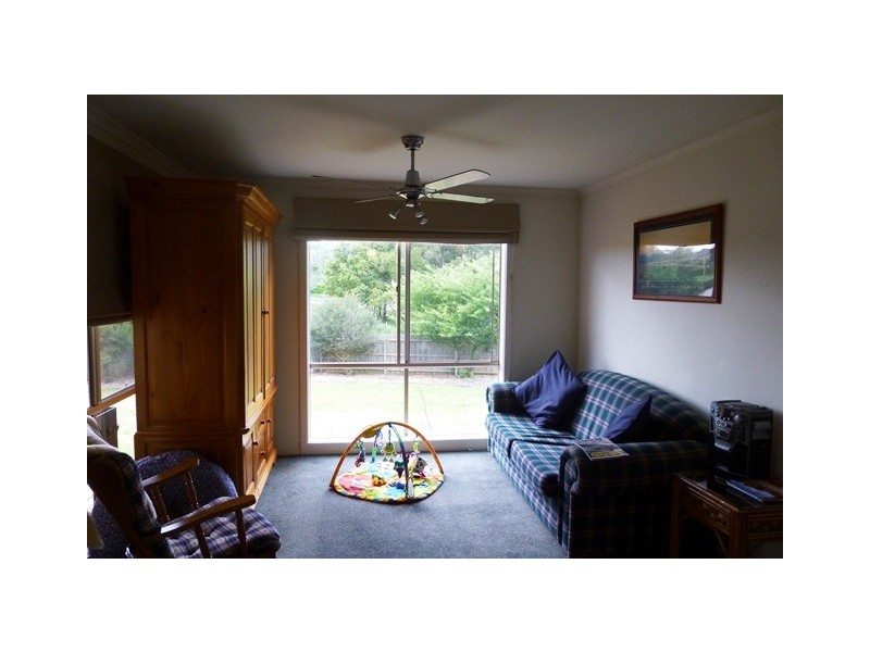 2 Harmon Drive, Drouin VIC 3818