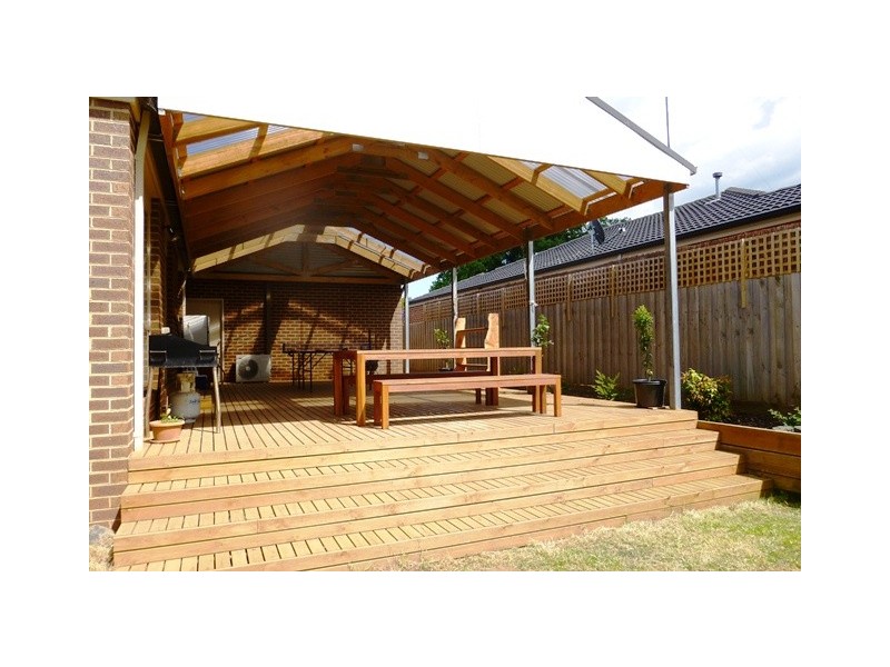 2 Harmon Drive, Drouin VIC 3818