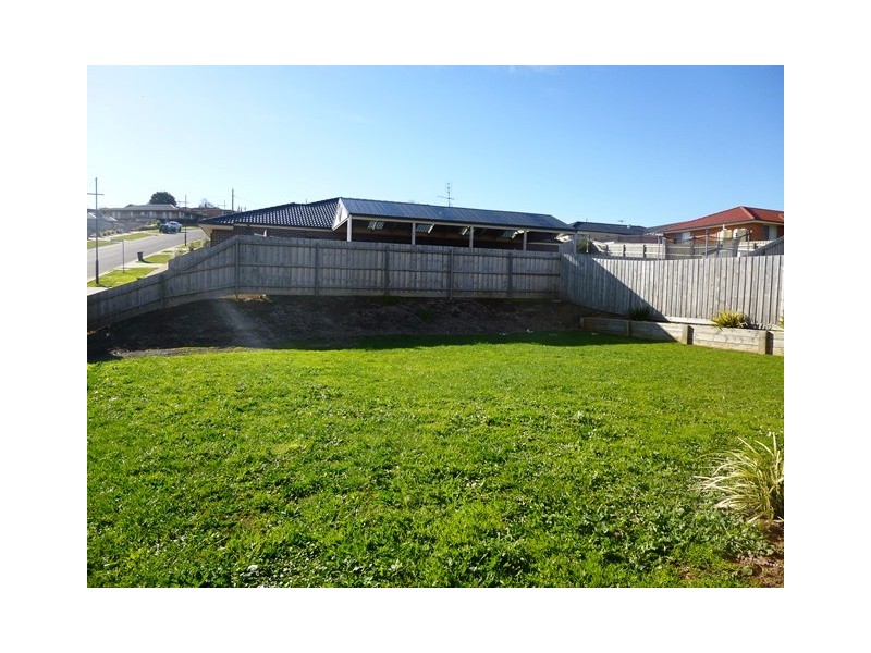 28 Summerhill Boulevard, Drouin VIC 3818