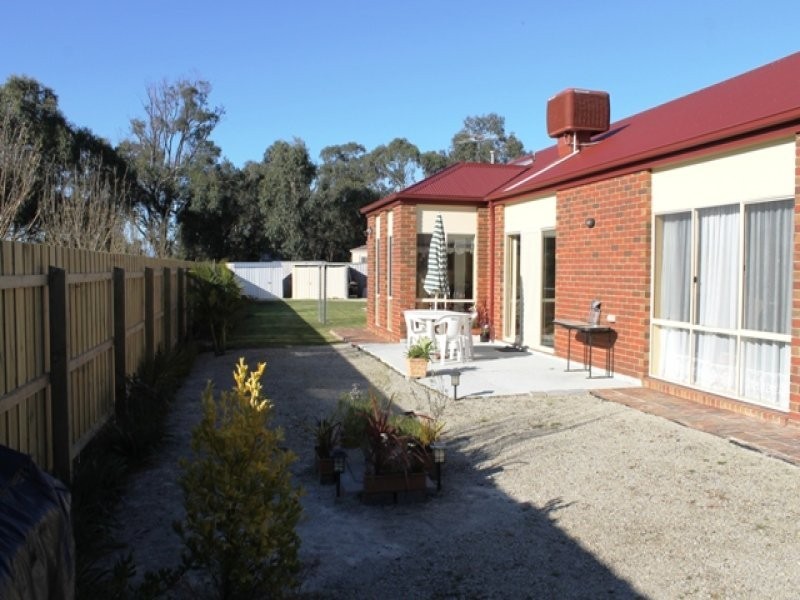 8 Timberland Court, Longwarry VIC 3816