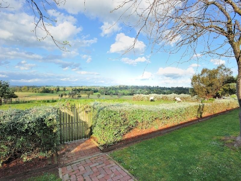 891 Princes Way, Drouin VIC 3818