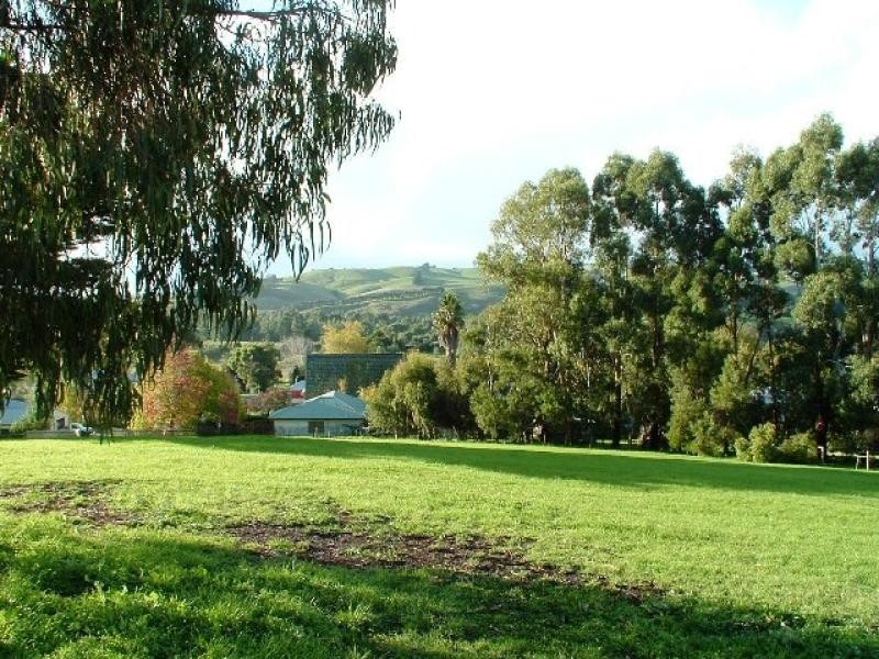 11 Roy Street, Loch VIC 3945