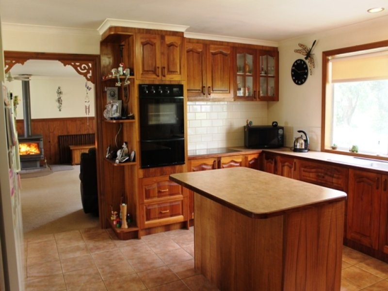 11 Roy Street, Loch VIC 3945