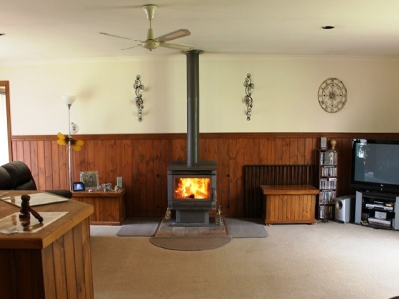 11 Roy Street, Loch VIC 3945