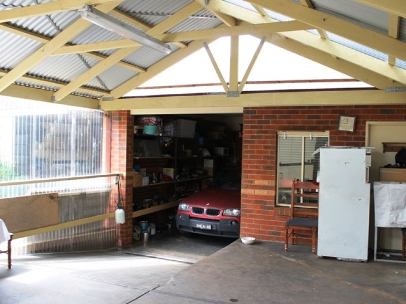 15 Cypress Court, Drouin VIC 3818