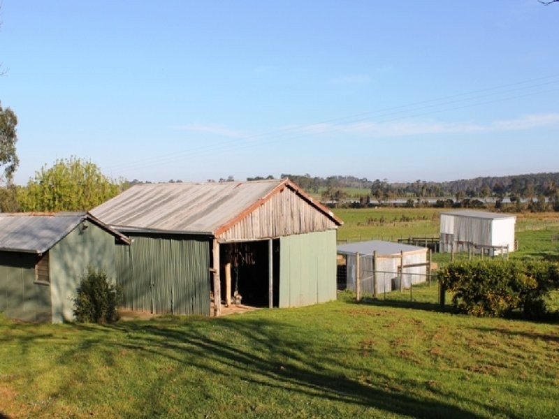 111 Shillinglaw Road, Drouin VIC 3818