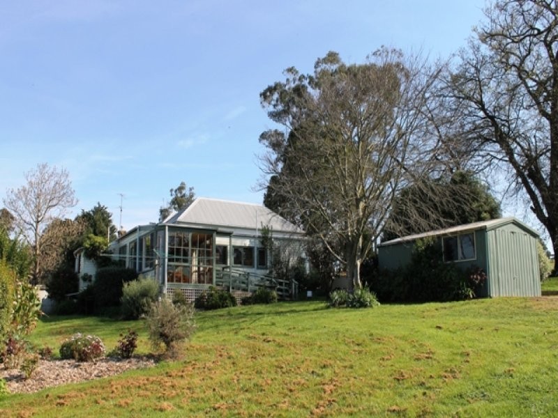 111 Shillinglaw Road, Drouin VIC 3818