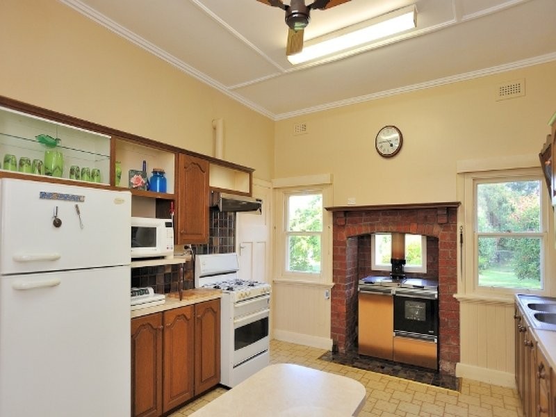 255 Main South Road, Drouin VIC 3818