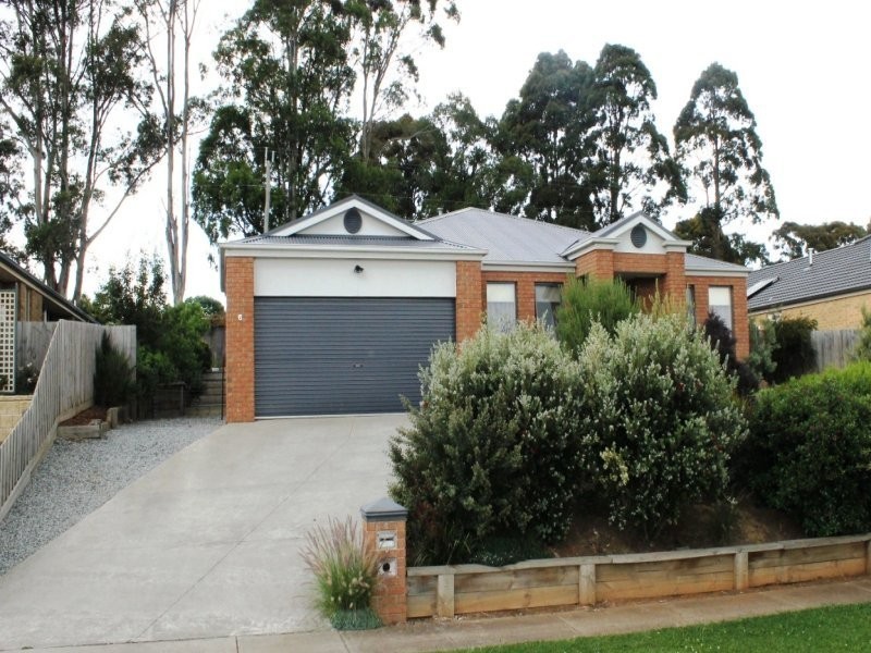 6 Claudia Crescent, Drouin VIC 3818