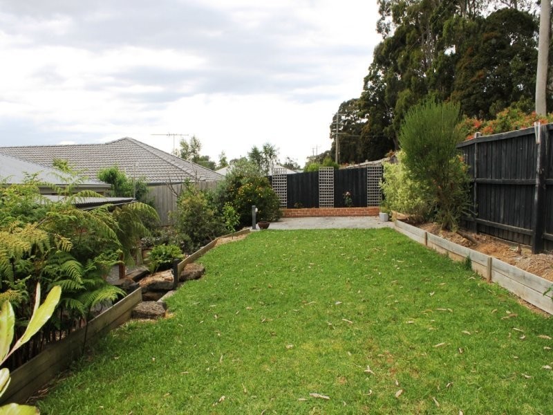 6 Claudia Crescent, Drouin VIC 3818