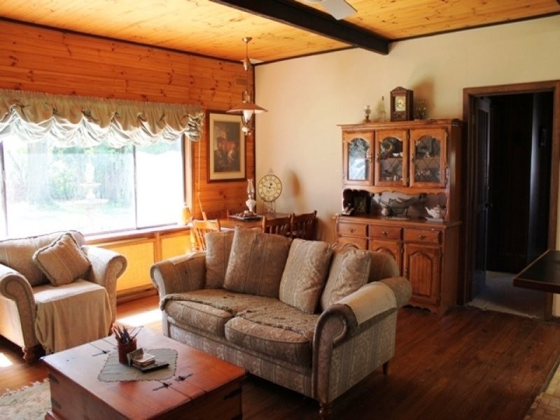 1420 Jacksons Track, Jindivick VIC 3818