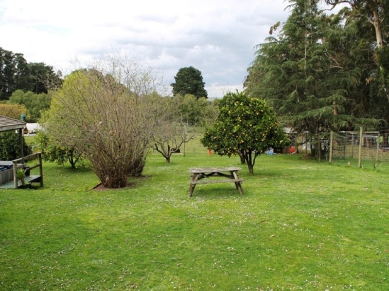 1420 Jacksons Track, Jindivick VIC 3818