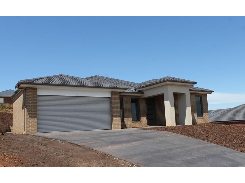 3 Kensington Square, Drouin VIC 3818