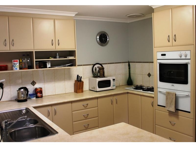 60 McNeily Road, Drouin VIC 3818