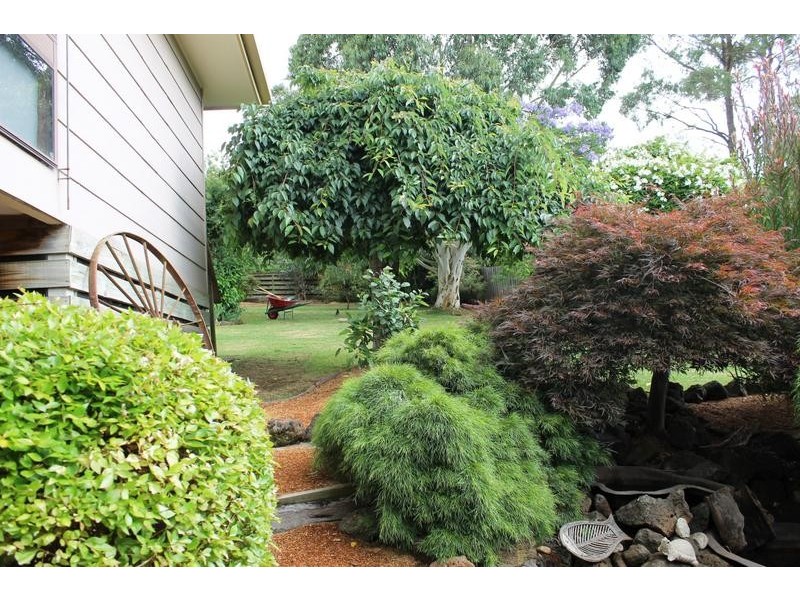 60 McNeily Road, Drouin VIC 3818