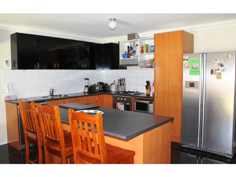 48 Wakenshaw Crescent, Pakenham VIC 3810