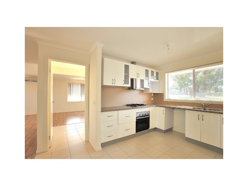 1 Sutherland Way, Drouin VIC 3818