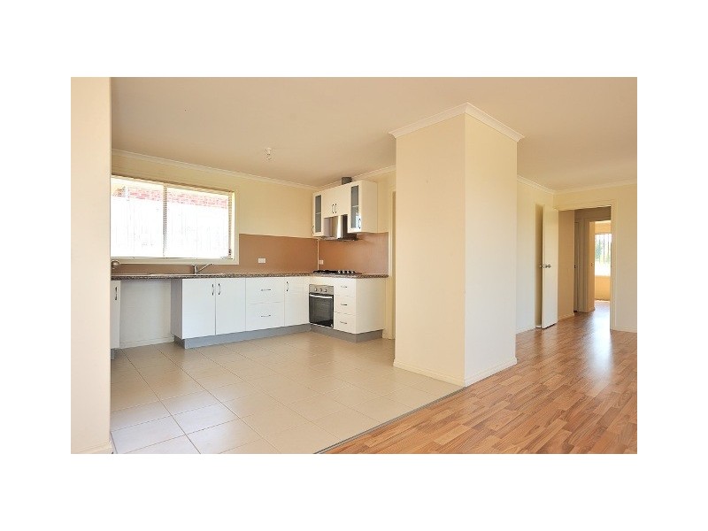 12 Springwater Drive, Drouin VIC 3818