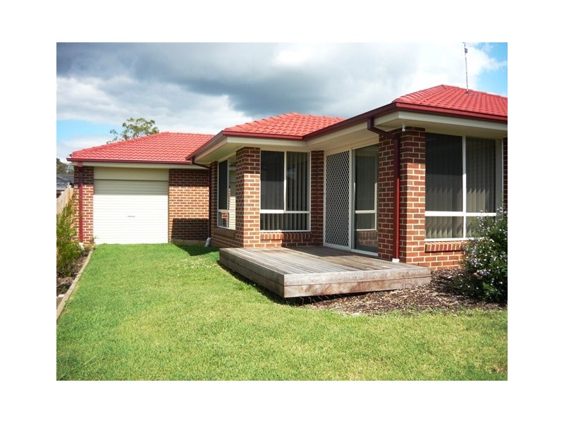 15 Rivendale Crescent, Drouin VIC 3818