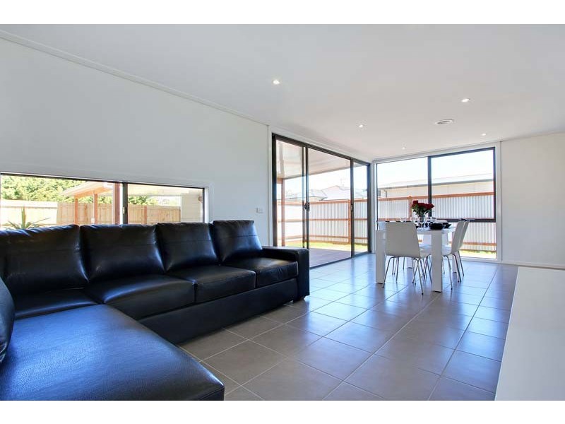 Lot 1612 Maeve Circuit, Clyde North VIC 3978