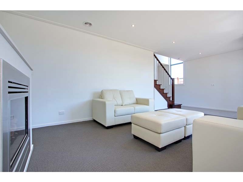 Lot 1612 Maeve Circuit, Clyde North VIC 3978