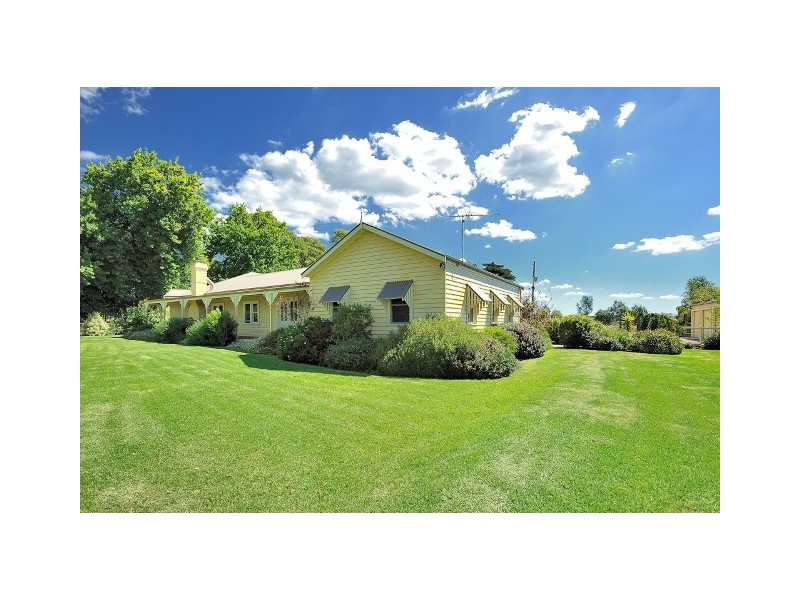 815 Invermay Road, Drouin South VIC 3818